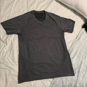 Lululemon men’s shirt